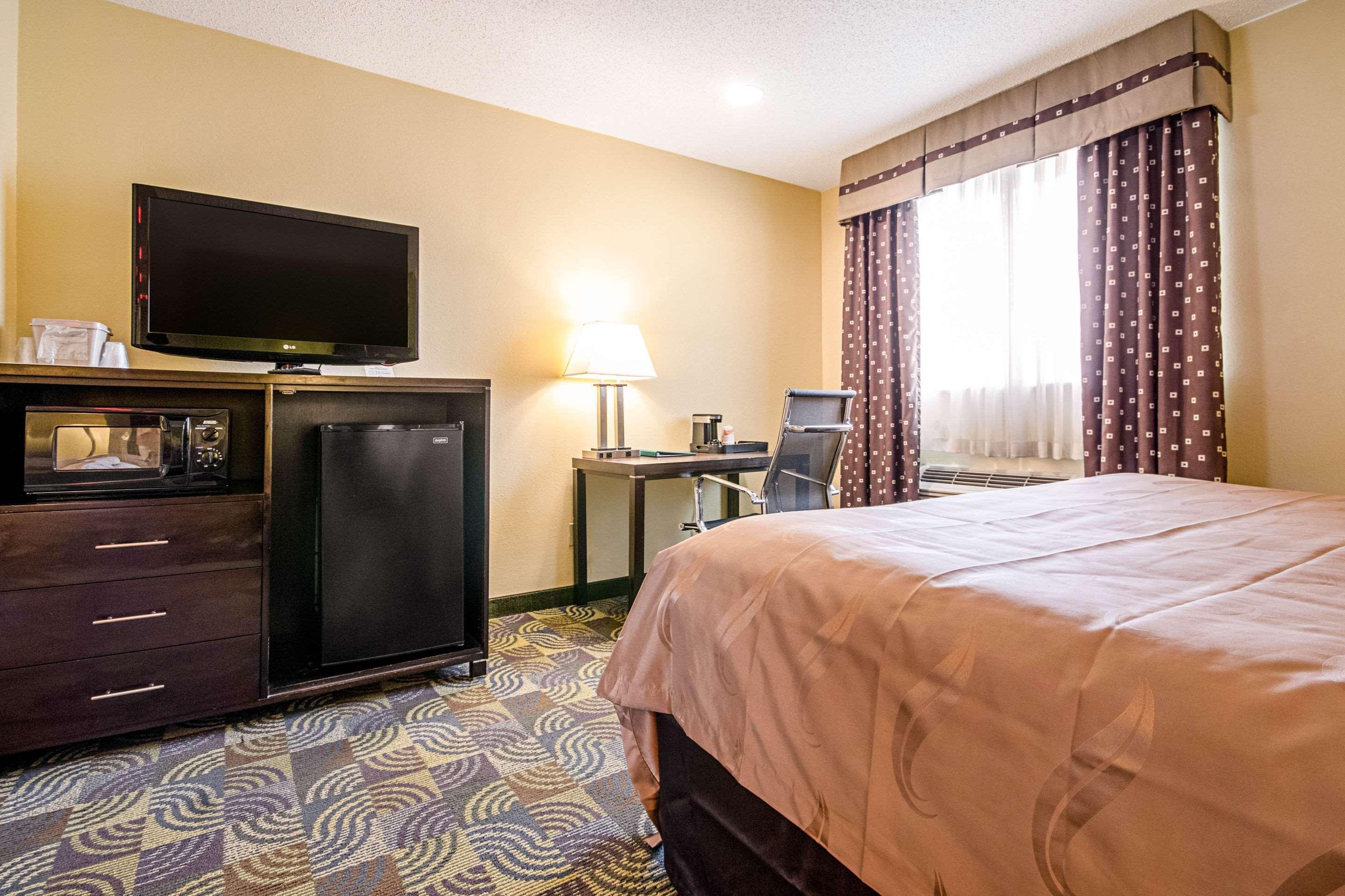 Quality Inn & Suites Glenmont - Albany South Extérieur photo