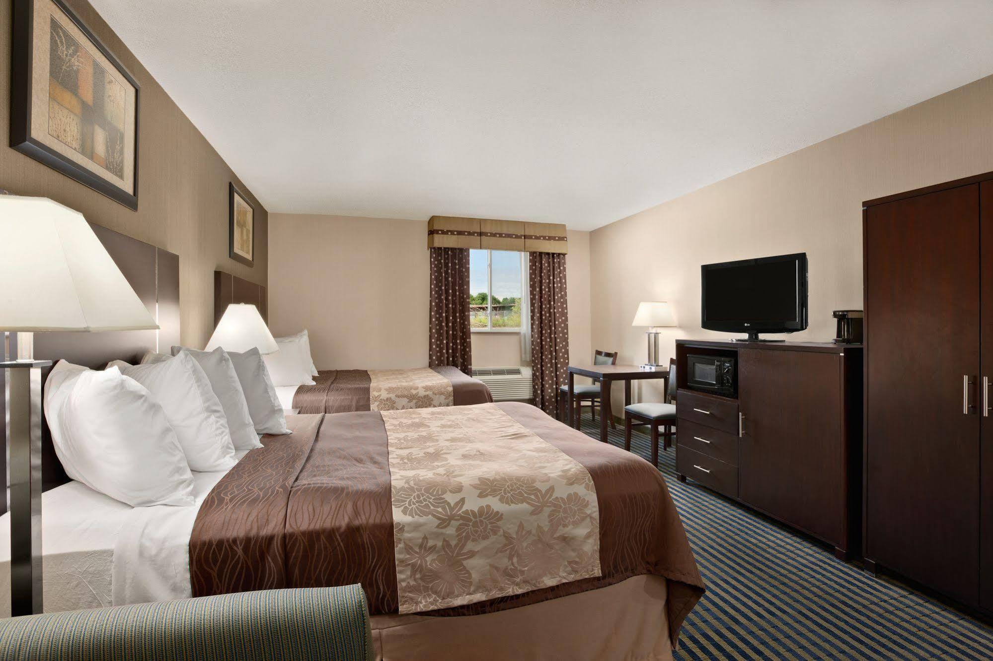 Quality Inn & Suites Glenmont - Albany South Extérieur photo