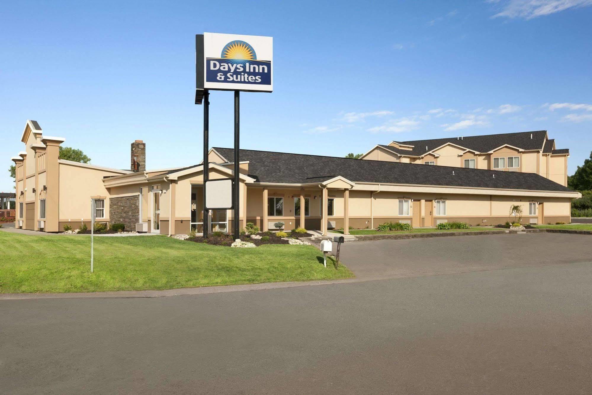 Quality Inn & Suites Glenmont - Albany South Extérieur photo