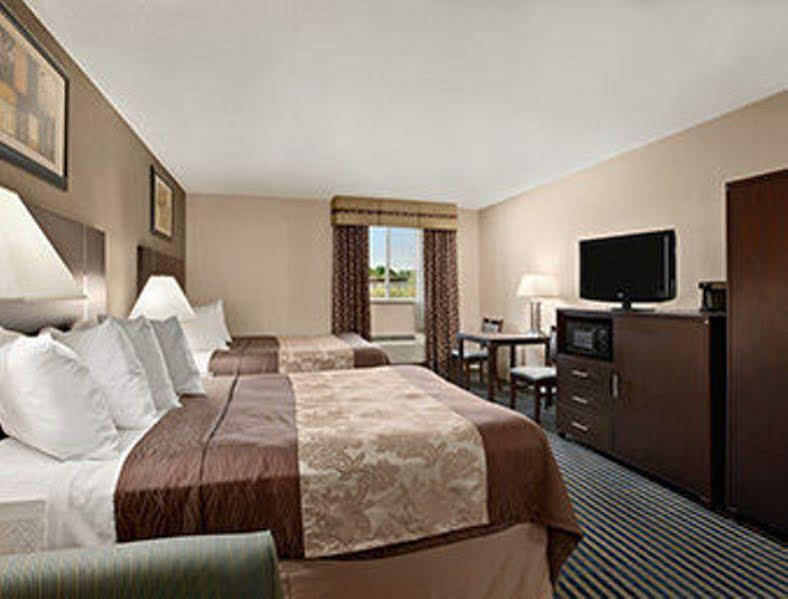 Quality Inn & Suites Glenmont - Albany South Extérieur photo